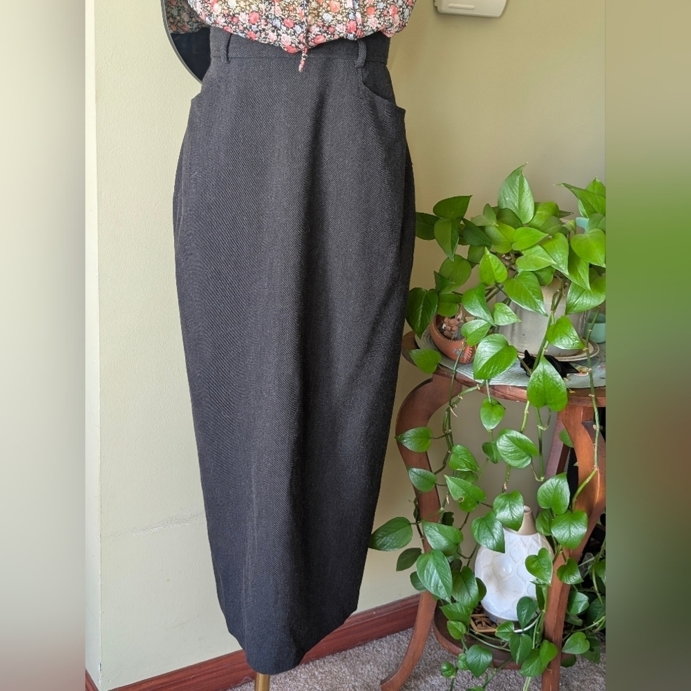 Embassy Row Petites Dark Gray Wool Pencil Skirt with Pockets - Size 12P